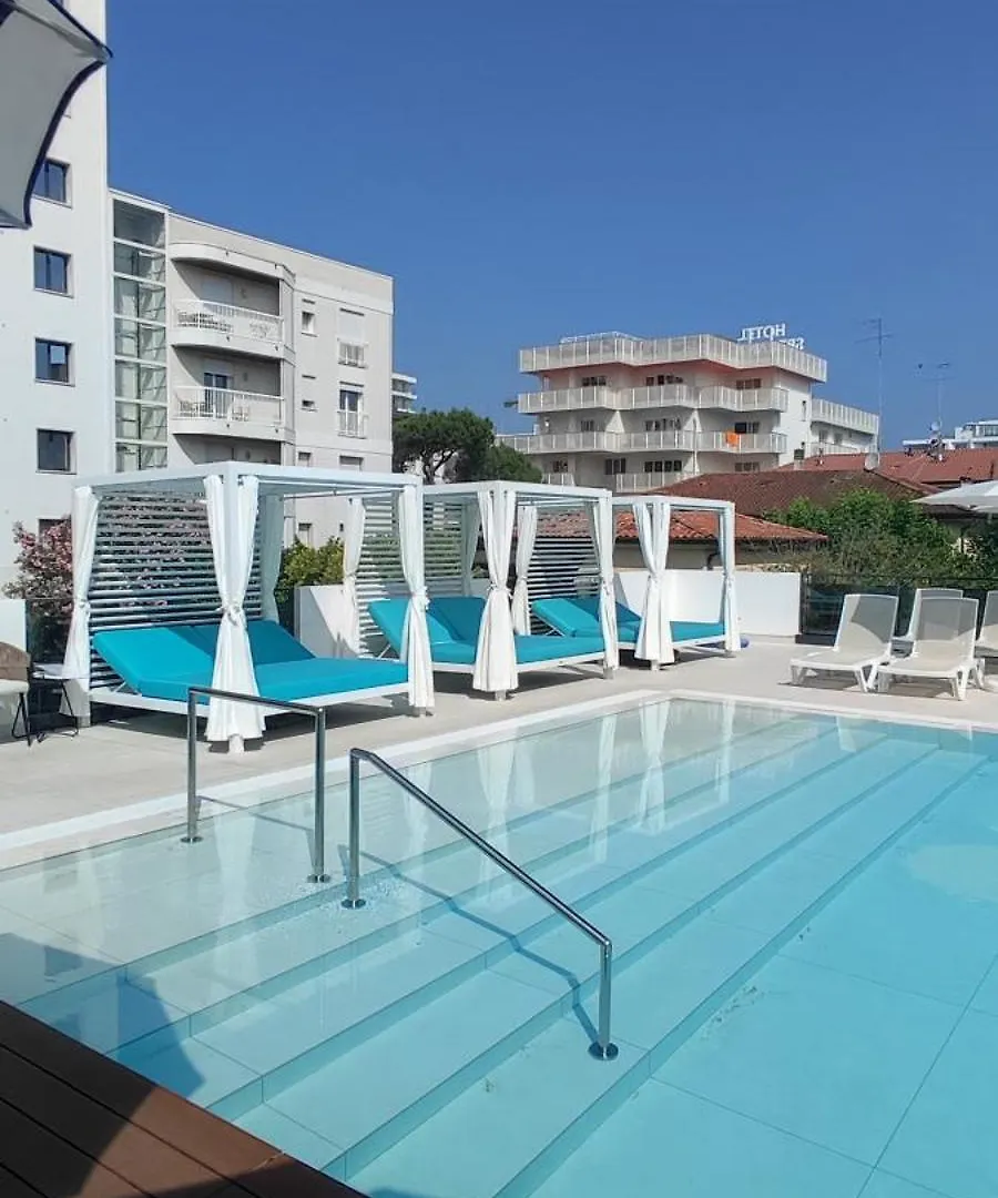 Residence Atlantico Lido di Jesolo 4*,