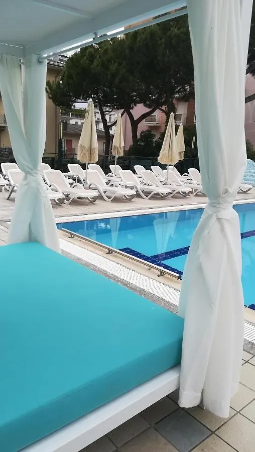 Residence Atlantico Лидо-ди-Езоло Апарт-отель